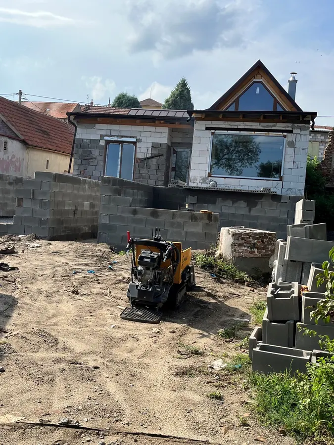 Stavební úpravy dvora a objektu