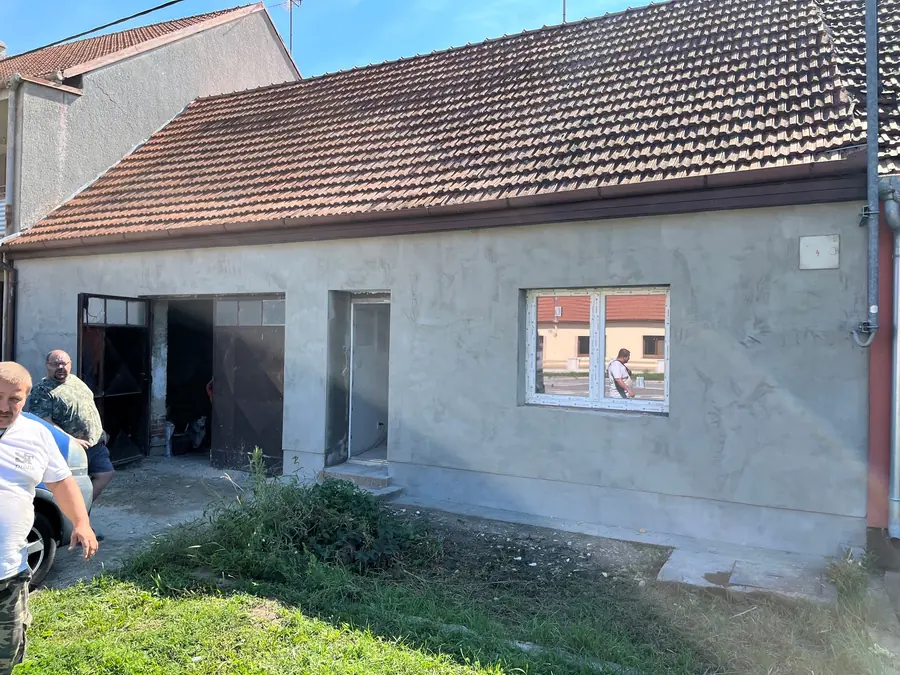 Dvorní část domu během stavebních úprav